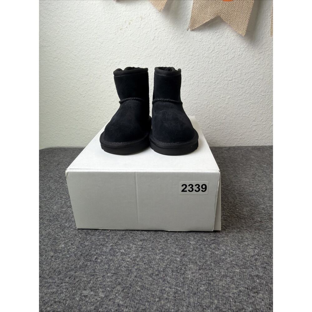 UGG JONA Black Suede Ankle Boots Kids US 7 UGG plush Lining Pull On - Picture 7 of 7